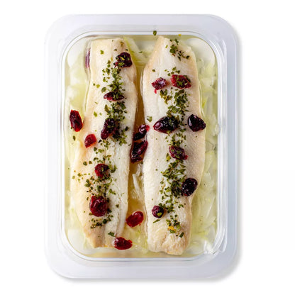 *MANUFAKTURA RYBNA Filety śledziowe marynowane z żurawiną (250 g)